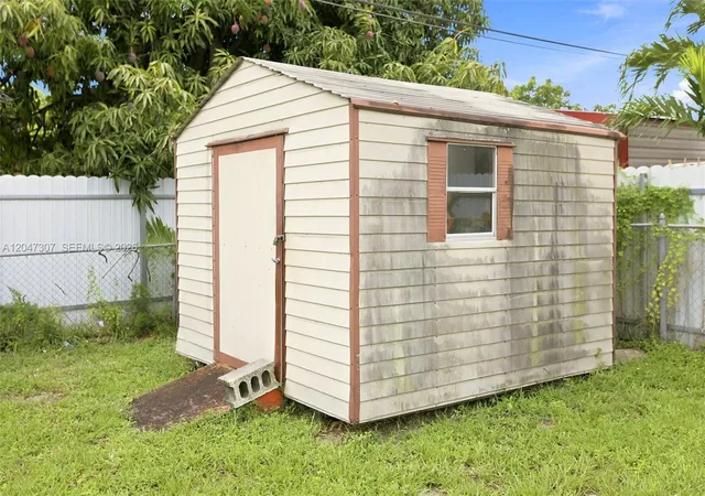 18th image of 790 E 6th Pl, Hialeah, FL 33010 | MLS# A12047307