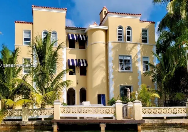 4th image of 4812 Pine Tree Dr #201, Miami Beach, FL 33140 | MLS# A12047325