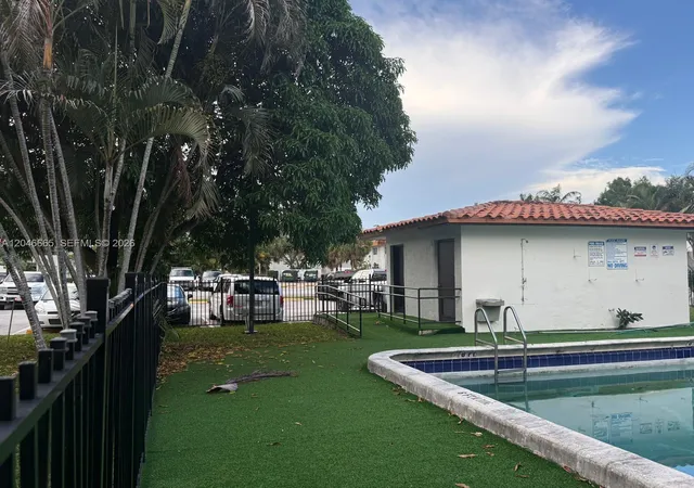 Homes for sale in Margate, FL | 400 Nw 65th Avenue, Margate, FL 33063 | Houzeo