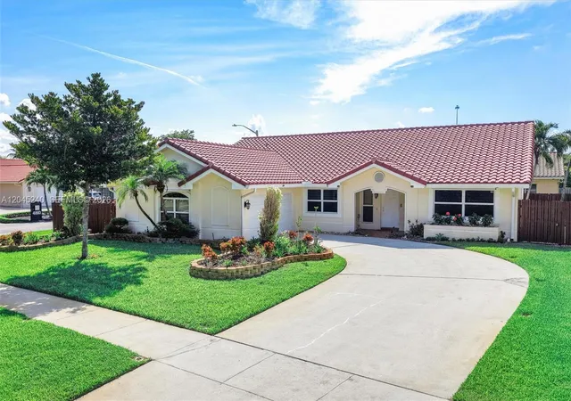 1st image of 4870 Hawkes Bluff Ave, Davie, FL 33331 | MLS# A12045240