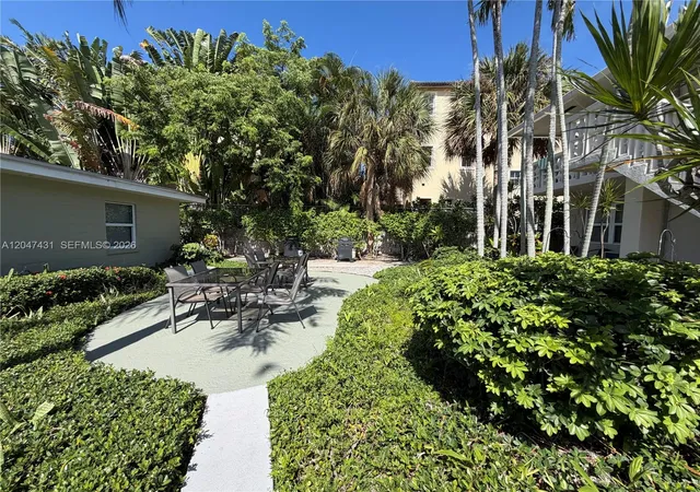 Homes for sale in Pompano Beach, FL | 3230 Ne 13th Street, Pompano Beach, FL 33062 | Houzeo