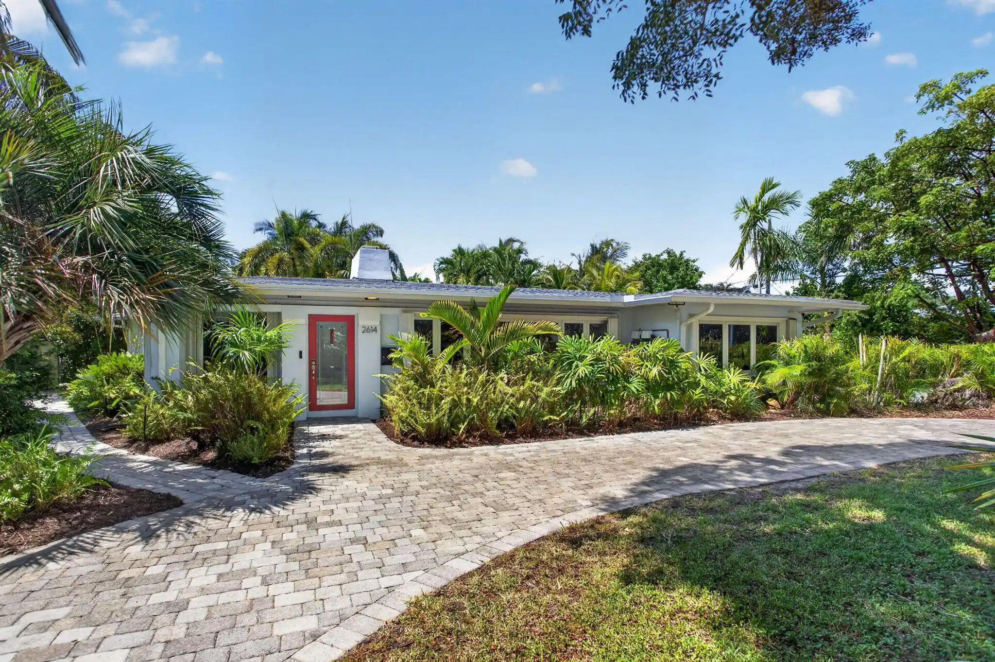 Single family home for sale at 2614 NE 15th Street, Fort Lauderdale, FL 33304 | MLS# B26048127