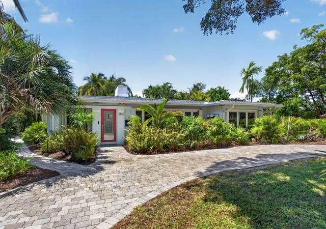 1st image of 2614 Ne 15th St, Fort Lauderdale, FL 33304 | MLS# B26048127