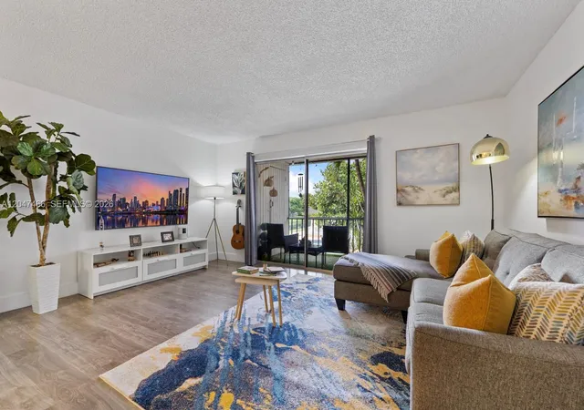 5th image of 10381 N Kendall Dr #M8, Miami, FL 33176 | MLS# A12047466