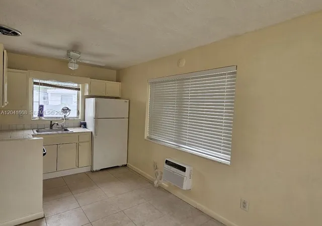 5th image of 2405-2411 Ne 136Th Ln, North Miami Beach, FL 33181 | MLS# A12041668