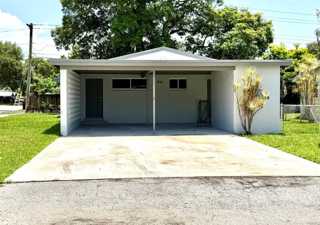 36th image of 2150 N 66th Ave, Hollywood, FL 33024 | MLS# A12047472