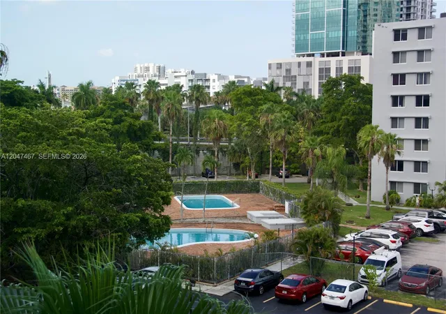 5th image of Summit Tower I of Dadeland, Miami, FL 33156