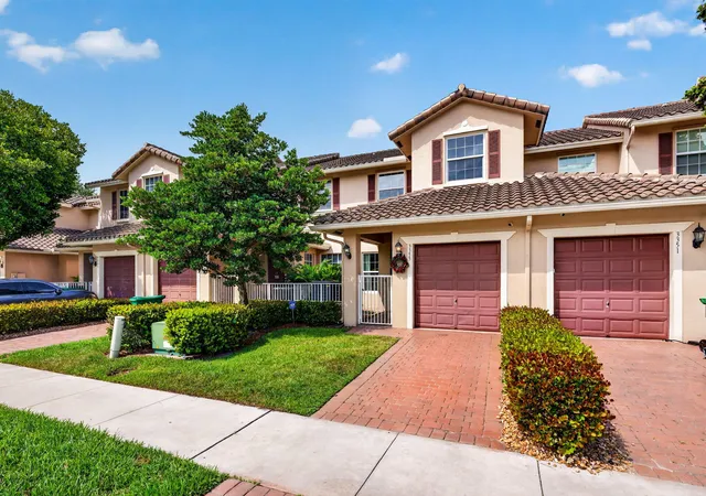 Photo 1 of Townhouse for sale at 3355 Lakeside Dr, Davie, FL 33328 | MLS# B26048194 | Listing updated on 2026-10-06