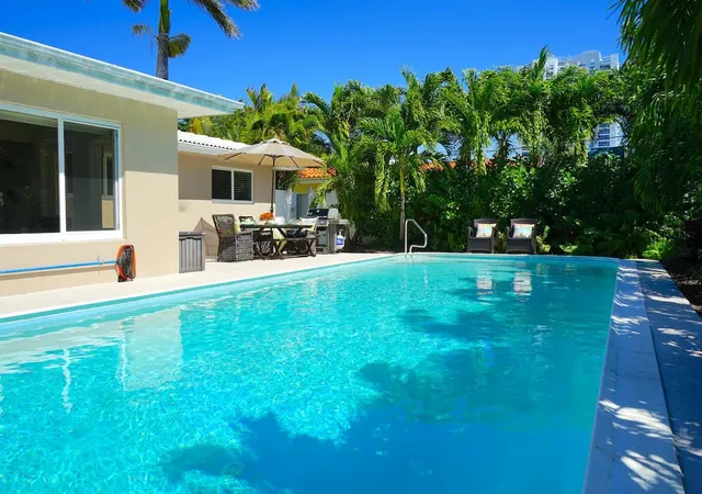 Single family home for sale at 2060 Coco Palm Pl, Pompano Beach, FL 33062 | MLS# B26048208