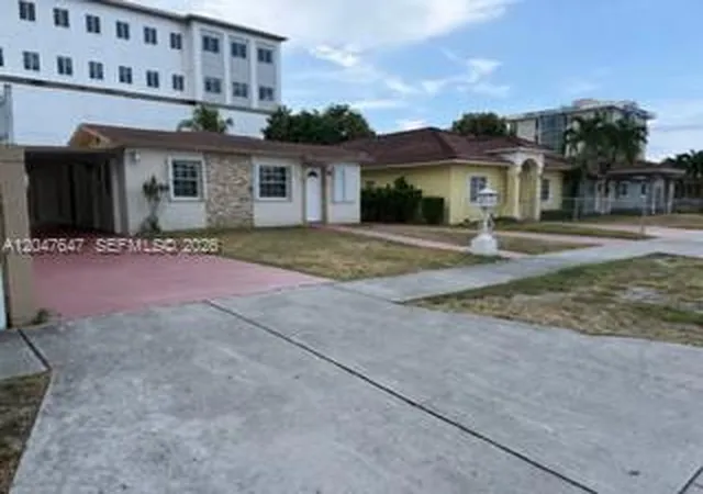 1st image of 525 E 24th St, Hialeah, FL 33013 | MLS# A12047647