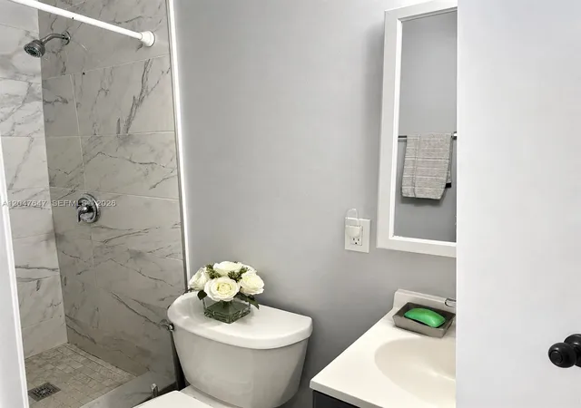 5th image of 525 E 24th St, Hialeah, FL 33013 | MLS# A12047647