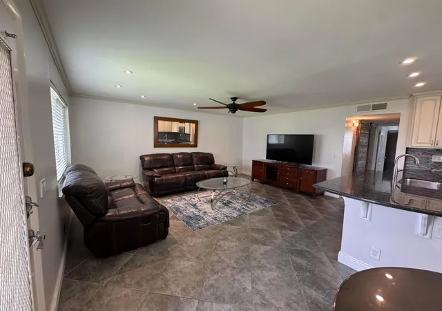 2nd image of 510 Flanders K, Delray Beach, FL 33484 | MLS# B26048336