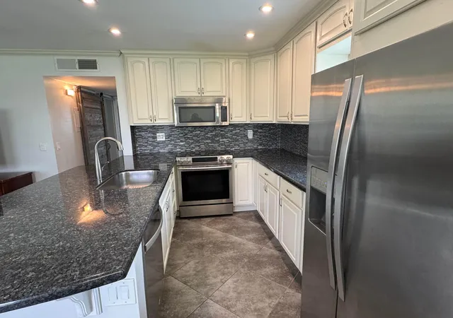 5th image of 510 Flanders K, Delray Beach, FL 33484 | MLS# B26048336