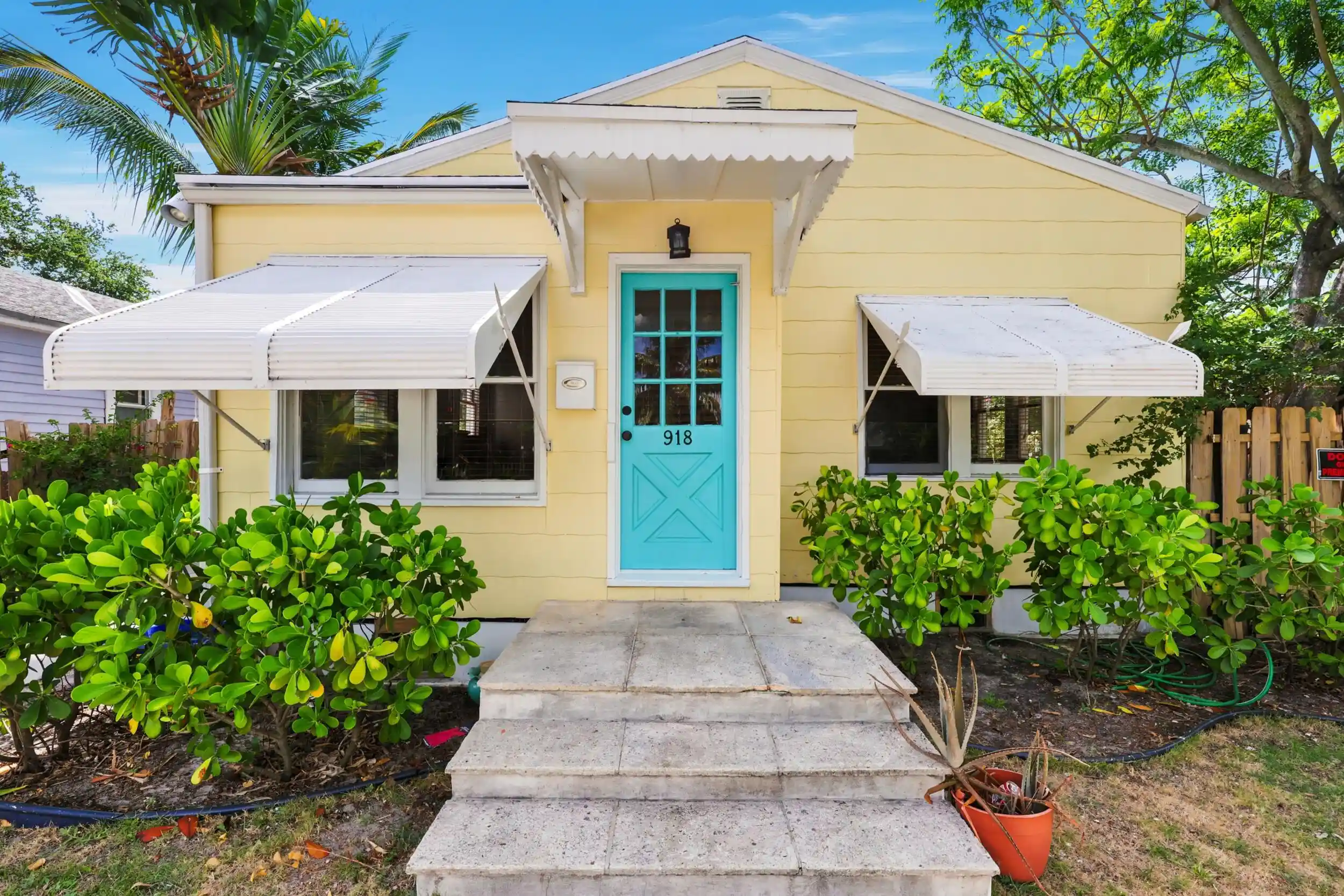 Single family home for sale at 918 N K St, Lake Worth Beach, FL 33460 | MLS# B26048358