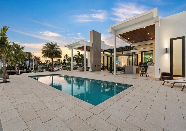 3rd image of 3701 Ne 26Th Ave, Lighthouse Point, FL 33064 | MLS# A12047754