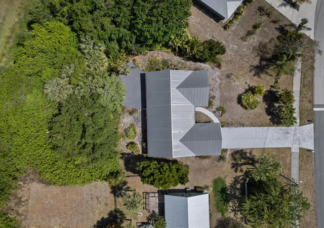2nd image of 700 Nw North River Dr, Stuart, FL 34994 | MLS# B26048366