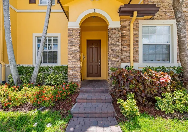 Homes for sale in Cutler Bay, FL | 9133 Sw 227th St #8, Cutler Bay, FL 33190 | MLS# A12047781