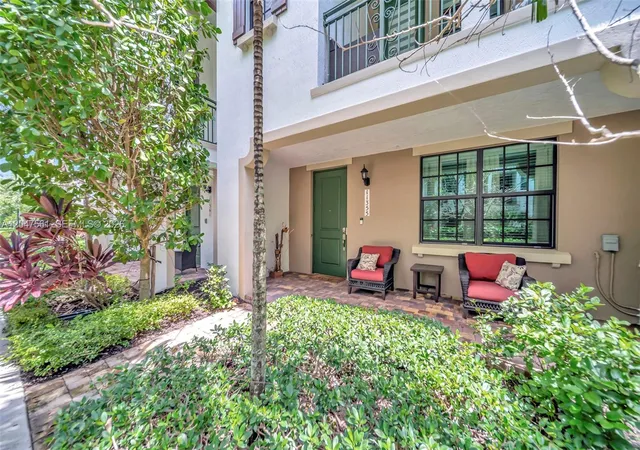 5th image of 11355 Sw 14Th St, Pembroke Pines, FL 33025 | MLS# A12047561