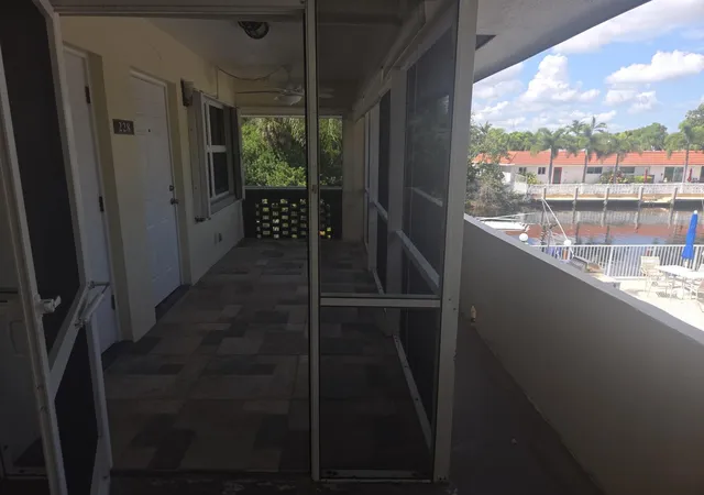 Listing Photo 4 - Condo for sale in building located at 1340 Ne 28Th Ave, Pompano Beach, FL 33062 - Unit #228