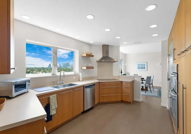 Photo 4 of Condo for sale at 333 Sunset Dr #908, Fort Lauderdale, FL 33301 | MLS# B26048490 | Listing updated on 2026-10-06