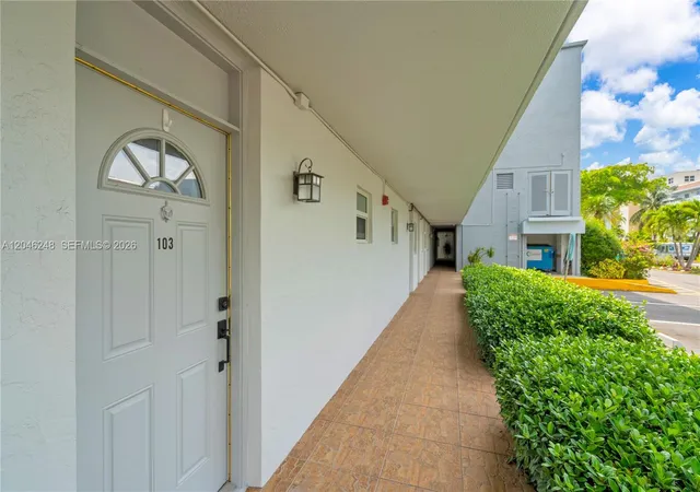 2nd image of 3849 Ne 169Th St #103, North Miami Beach, FL 33160 | MLS# A12046248