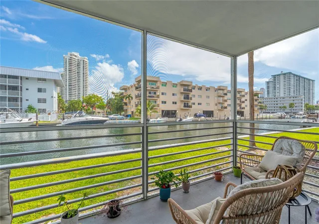 4th image of 3849 Ne 169Th St #103, North Miami Beach, FL 33160 | MLS# A12046248