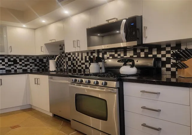 4th image of 2030 S Ocean Dr #1718, Hallandale Beach, FL 33009 | MLS# A12047965