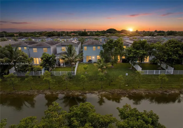 Homes for sale in Tamarac, FL | 4812 Nw 48th Ter, Tamarac, FL 33319 | MLS# A12047176