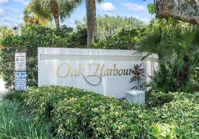 Homes for sale in Juno Beach, FL | 522 Oak Harbour Dr #522, Juno Beach, FL 33408 | MLS# A12042926