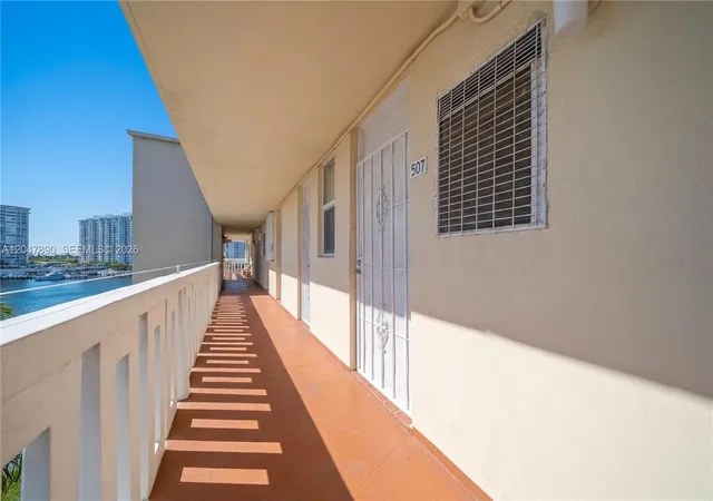 3rd image of 2999 Point East Dr #C507, Aventura, FL 33160 | MLS# A12047890