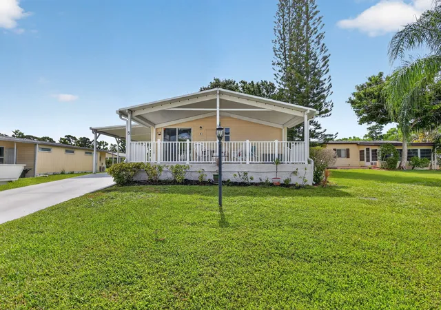 Homes for sale in Port Saint Lucie, FL | 5 Montilla Wy, Port Saint Lucie, FL 34952 | MLS# B26048566