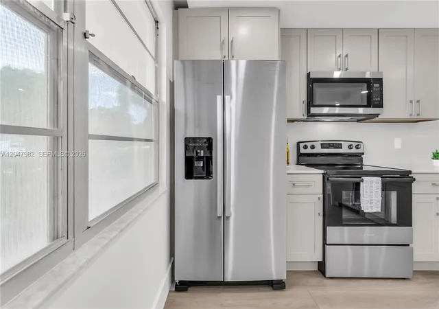 2nd image of 2101 Lucaya Bnd #E1, Coconut Creek, FL 33066 | MLS# A12047982