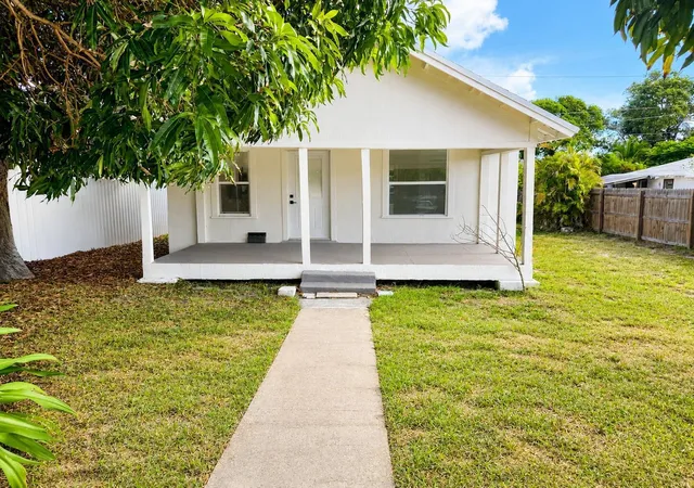 Photo 1 of Single family home for sale at 719 Tuscaloosa St, West Palm Beach, FL 33405 | MLS# B26048665 | Listing updated on 2026-09-23