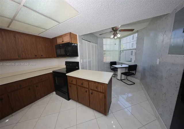 4th image of 1831 Sabal Palm Dr, Davie, FL 33324