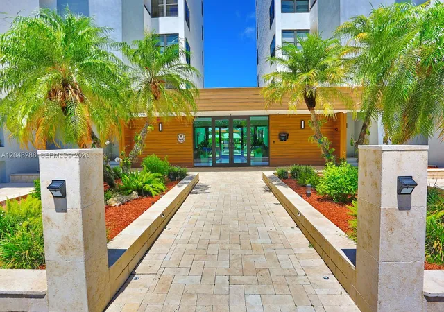 4th image of 9660 W Bay Harbor Dr #5A, Bay Harbor Islands, FL 33154 | MLS# A12048288