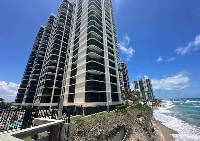 2nd image of 5380 N Ocean Dr #4e, Singer Island, FL 33404 | MLS# B26048974