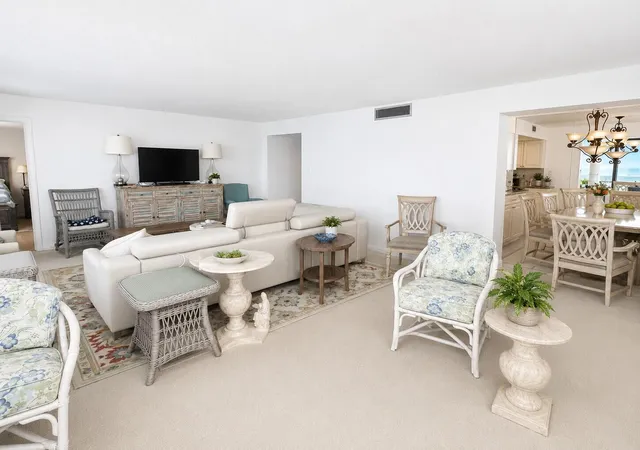 3rd image of 5380 N Ocean Dr #4e, Singer Island, FL 33404 | MLS# B26048974