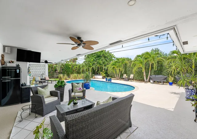 Photo 4 of Sale Pending at 1298 Walnut Ter, Boca Raton, FL 33486 | MLS# B26048978 | Listing updated on 2026-10-06