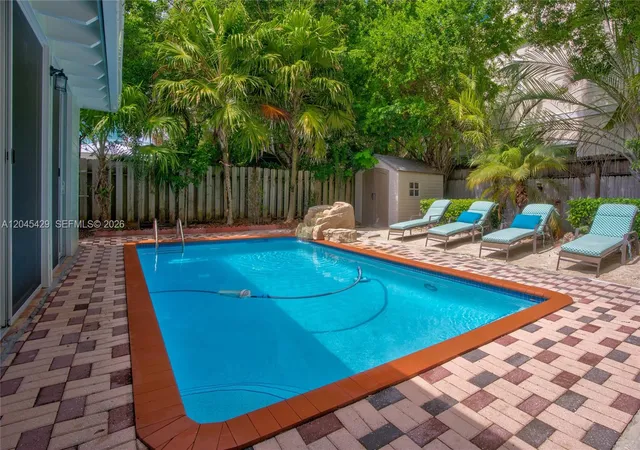 3rd image of 27 Blue Runner St, Key Largo, FL 33037 | MLS# A12045429