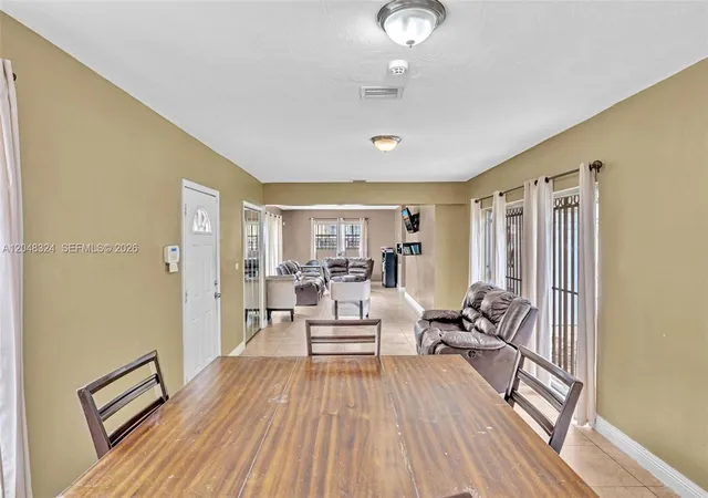 4th image of 331 Ne 176Th St, North Miami Beach, FL 33162 | MLS# A12048324