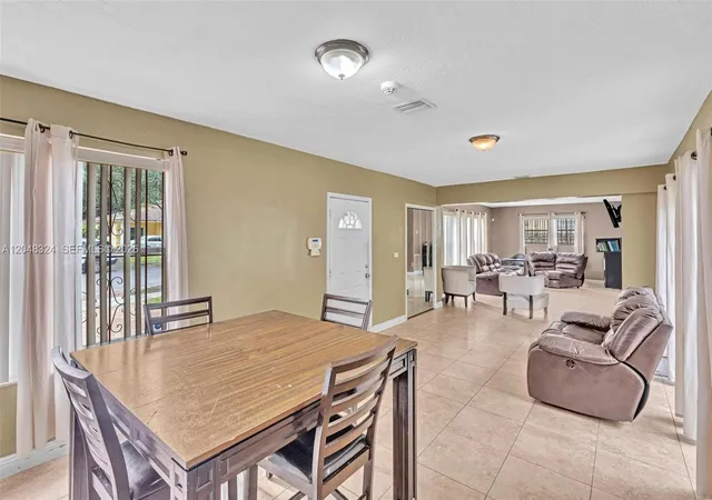 5th image of 331 Ne 176Th St, North Miami Beach, FL 33162 | MLS# A12048324