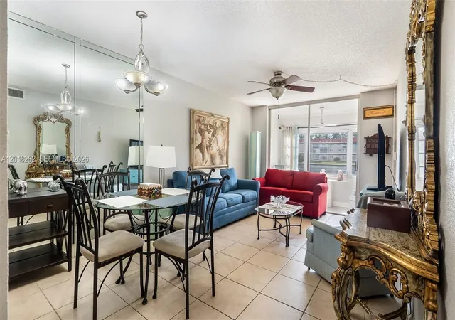 3rd image of 2851 E Sunrise Lakes Dr, Sunrise, FL 33322