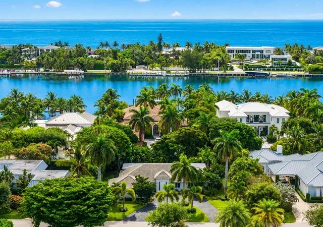 Photo 2 of Single family home for sale at 1386 S Atlantic Dr, Lake Worth, FL 33462 | MLS# B26049061 | Listing updated on 2026-10-05