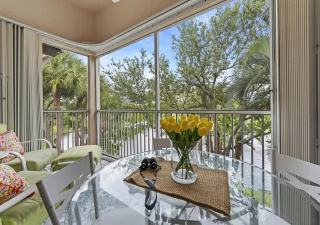 3rd image of 2506 N Fairway Dr N, Jupiter, FL 33477 | MLS# B26049128