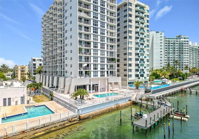 2nd image of 1228 W Ave 208 #208, Miami Beach, FL 33139 | MLS# A12048553