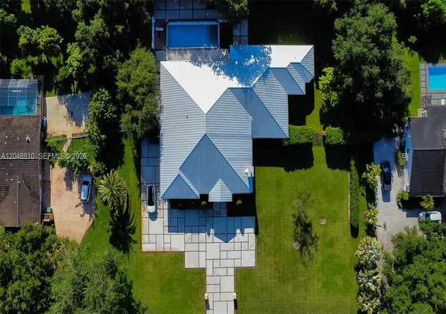 3rd image of 9805 Sw 90Th Ave, Miami, FL 33176 | MLS# A12048810