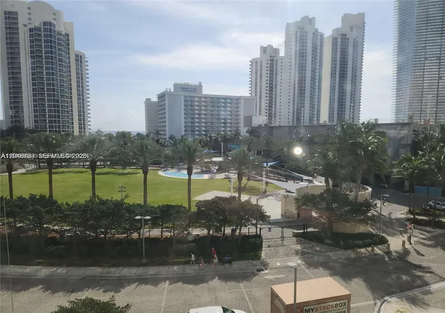 4th image of 19370 Collins Ave #517, Sunny Isles Beach, FL 33160 | MLS# A12048703