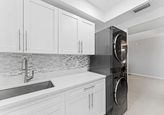 Photo 3 of Condo for sale at 3450 S Ocean Blvd #620, Palm Beach, FL 33480 | MLS# B26049349 | Listing updated on 2026-09-25