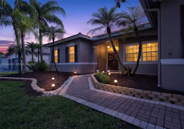 45th image of 744 Sw 159th Ln, Pembroke Pines, FL 33027 | MLS# A12049103