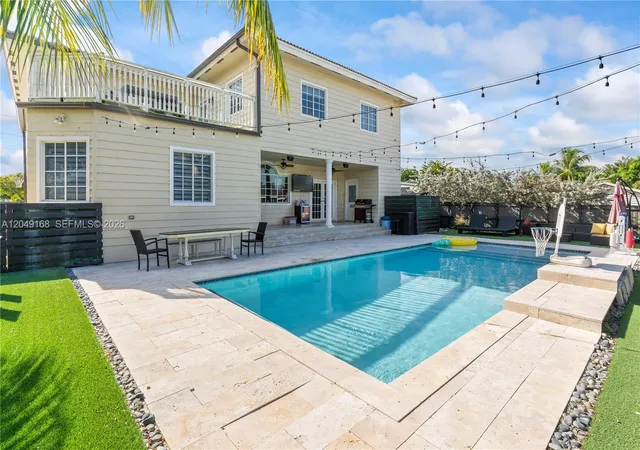 3rd image of 901 Dove Ave, Miami Springs, FL 33166 | MLS# A12049168